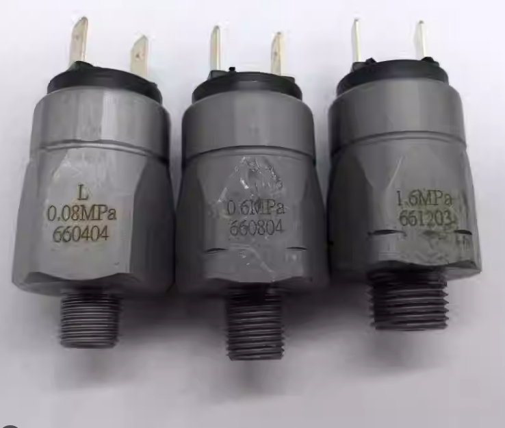 LiuGong LG0100DT.15-18 Oil Pressure Sensor for LG16B Loader